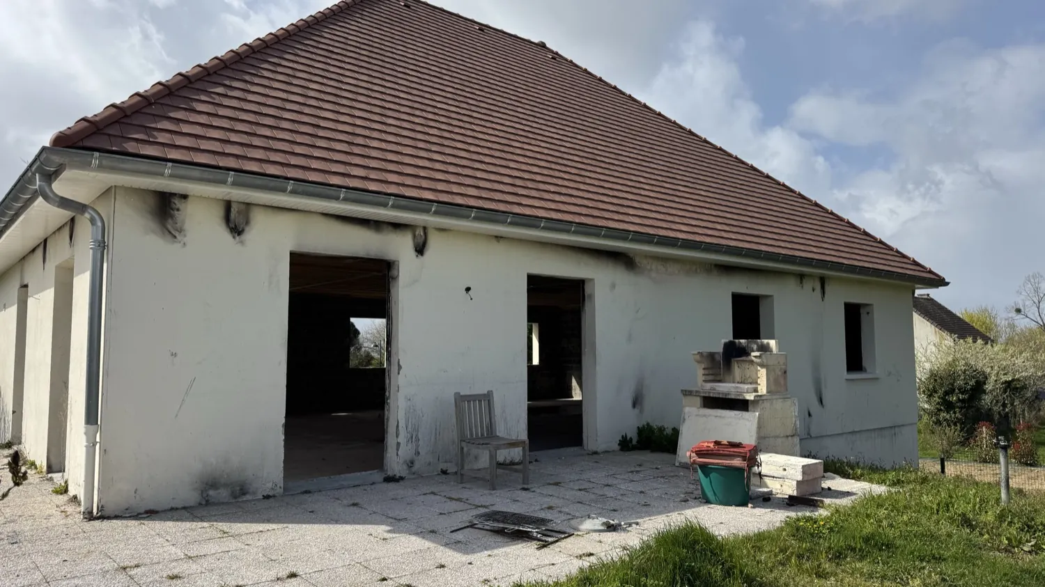 Maison reconstruite après incendie à Marcillat-en-Combraille (avant)